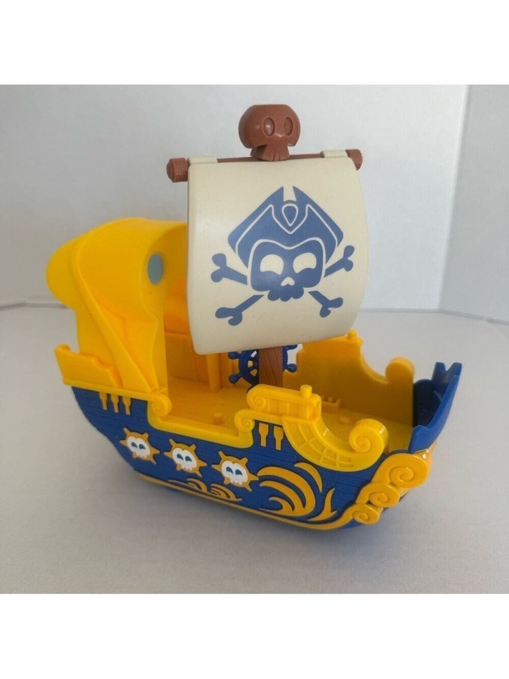 Fisher-Price Disney Jake and the Never Land Pirates Mighty Colossus Ship Boat - Picture 15 of 17